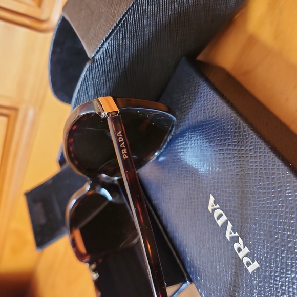 Prada Brown Tortoise Havana Sunglasses☀️⛅❄️ - Picture 4 of 12